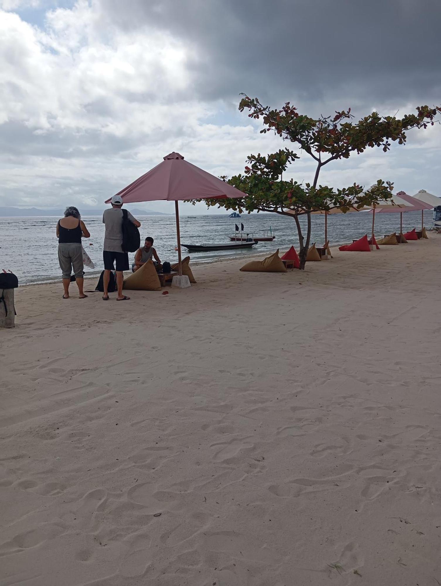 Belong Home Stay Lembongan Exterior foto